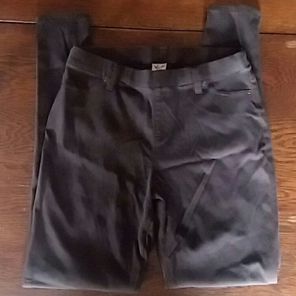 Faded Glory leggings size M (8-10)
